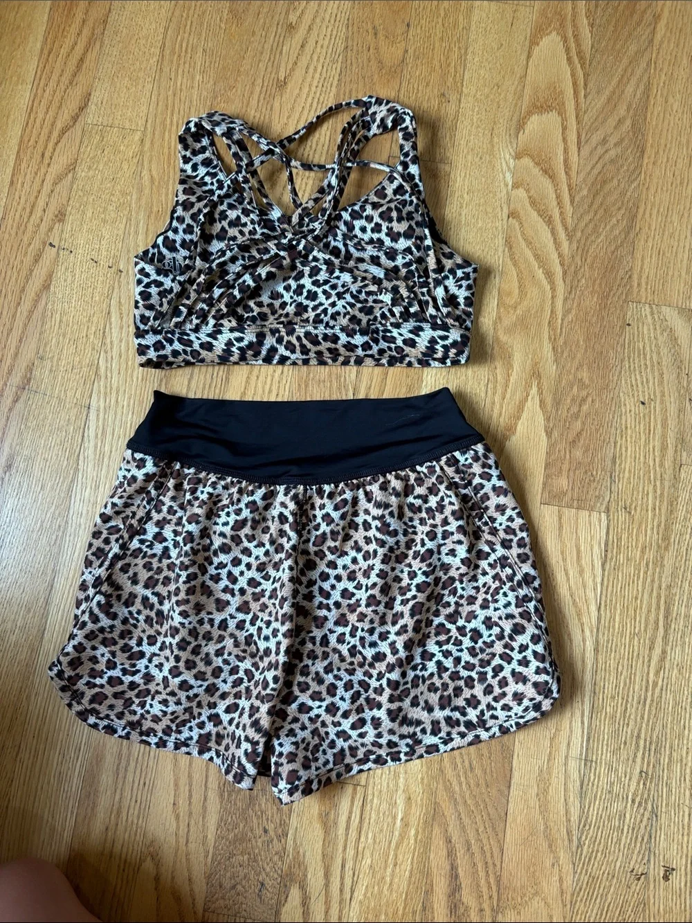 GB girls size medium activewear cheetah print set